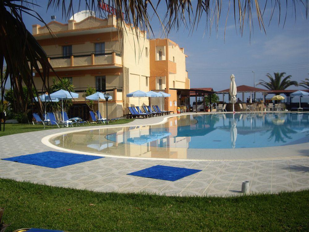 Ninos On The Beach Hotel Roda  Exterior foto