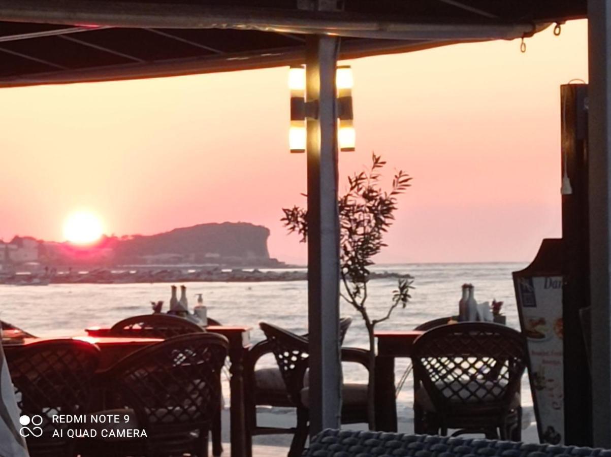 Ninos On The Beach Hotel Roda  Exterior foto