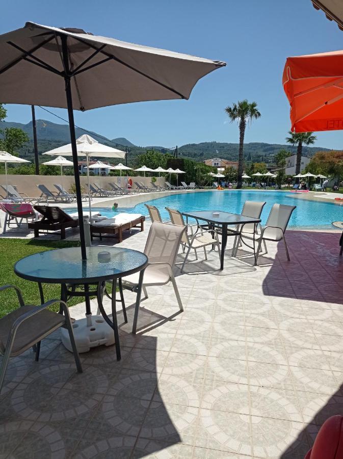 Ninos On The Beach Hotel Roda  Exterior foto