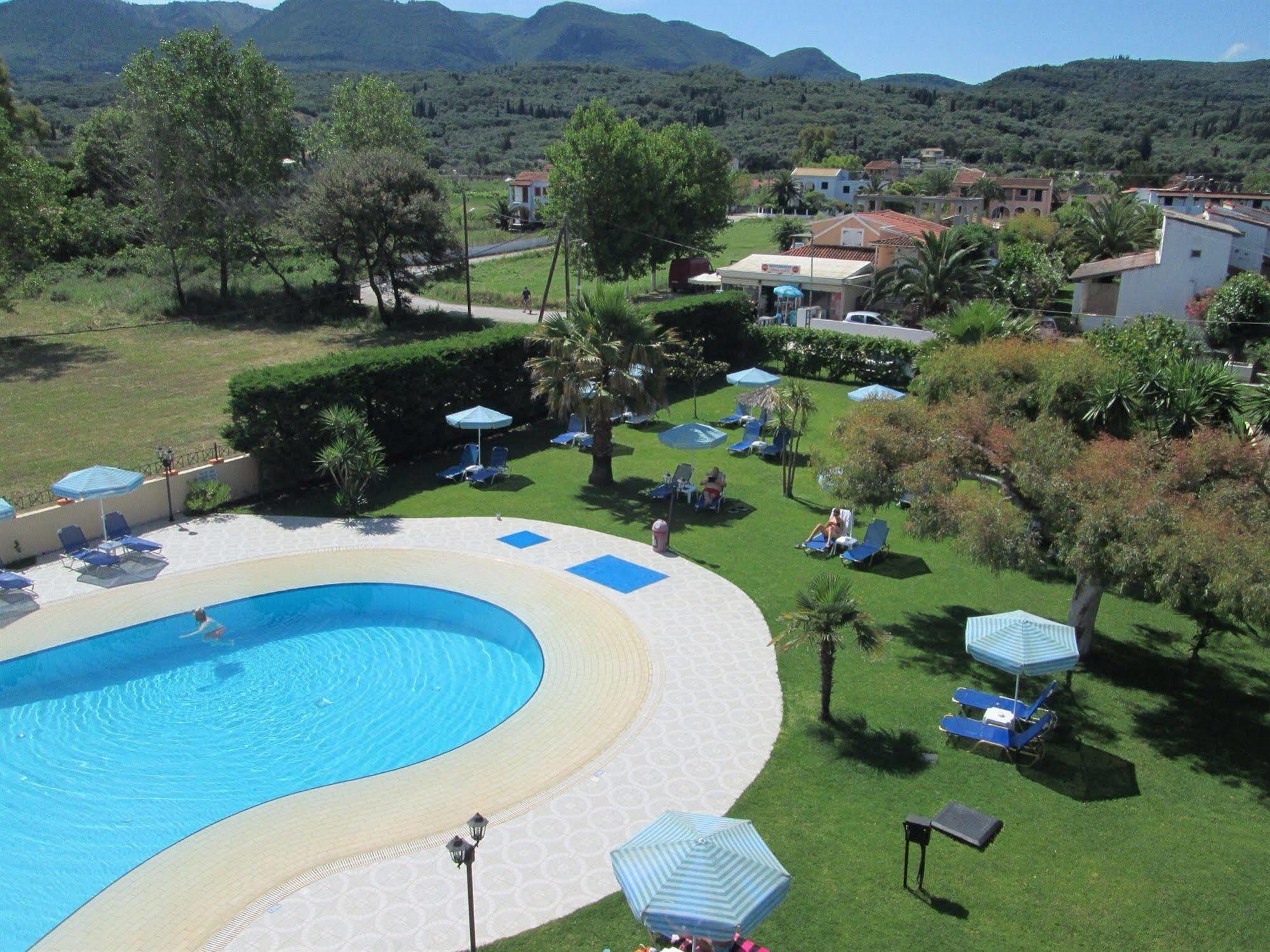 Ninos On The Beach Hotel Roda  Exterior foto