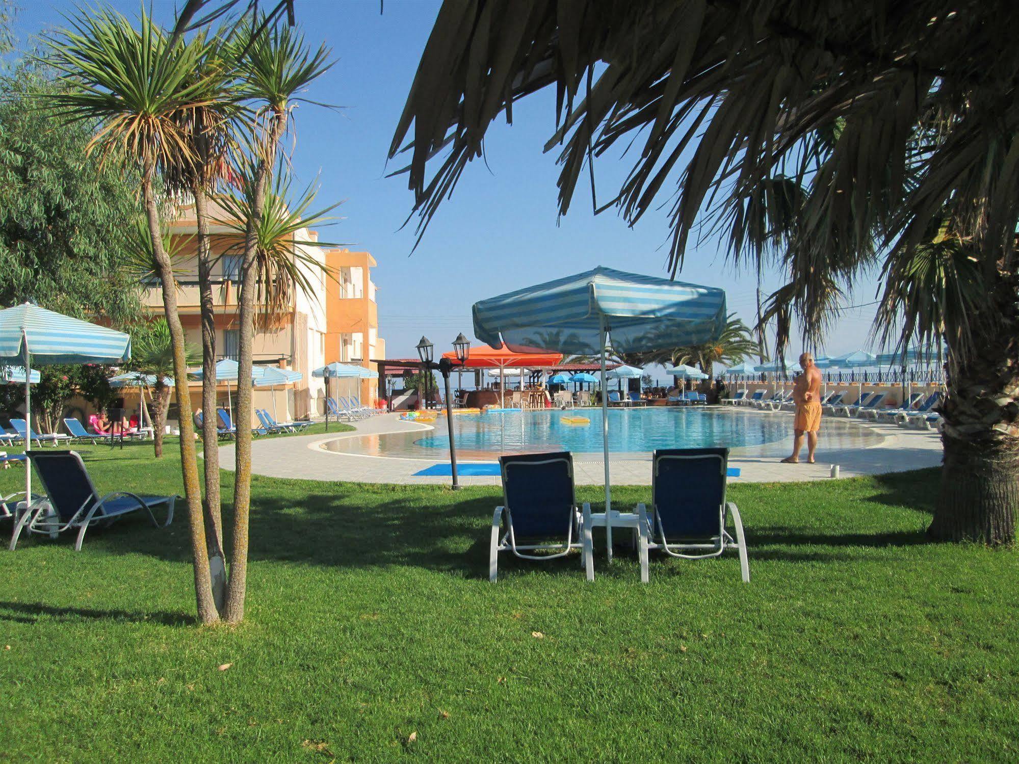 Ninos On The Beach Hotel Roda  Exterior foto
