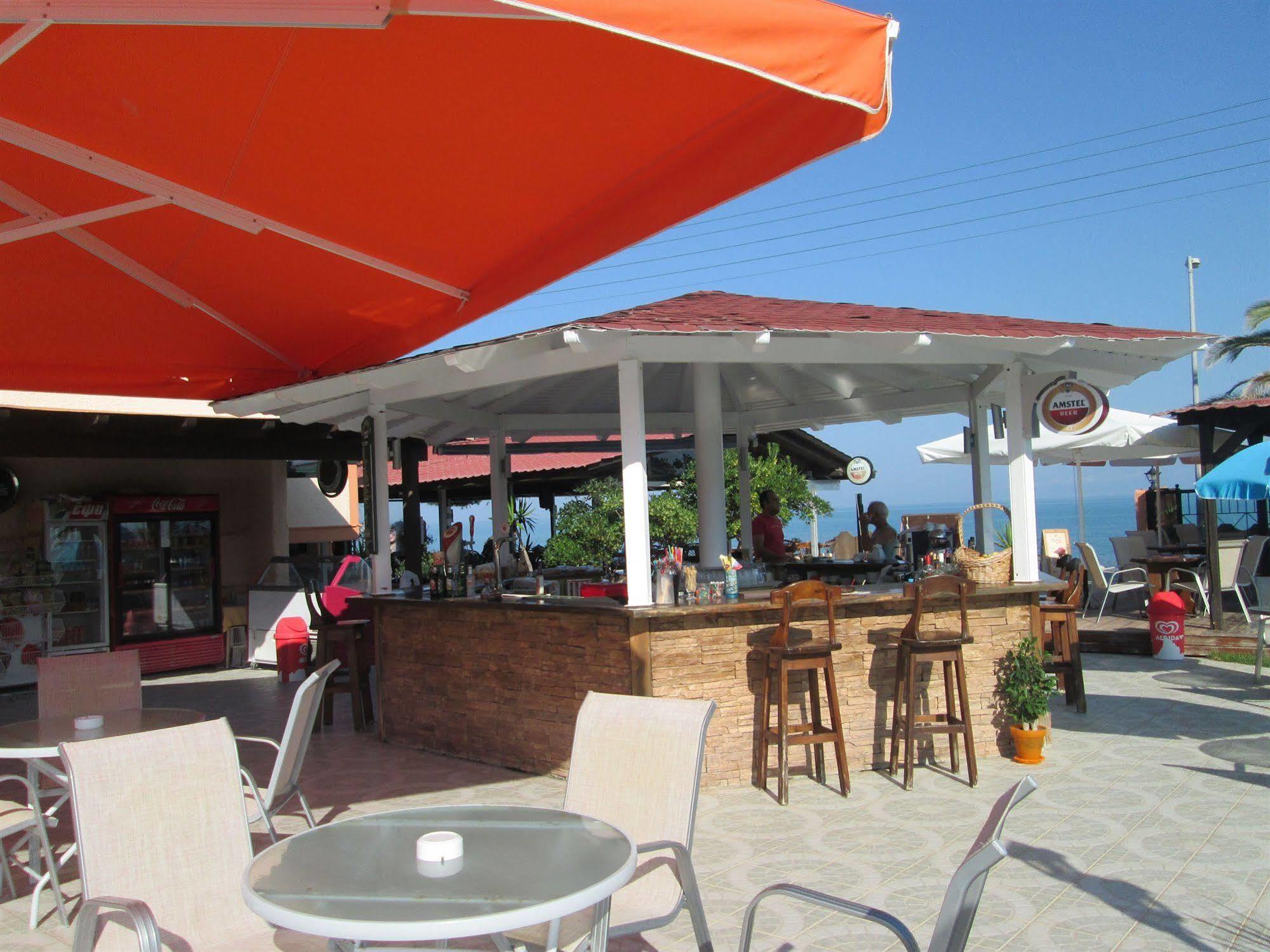 Ninos On The Beach Hotel Roda  Exterior foto