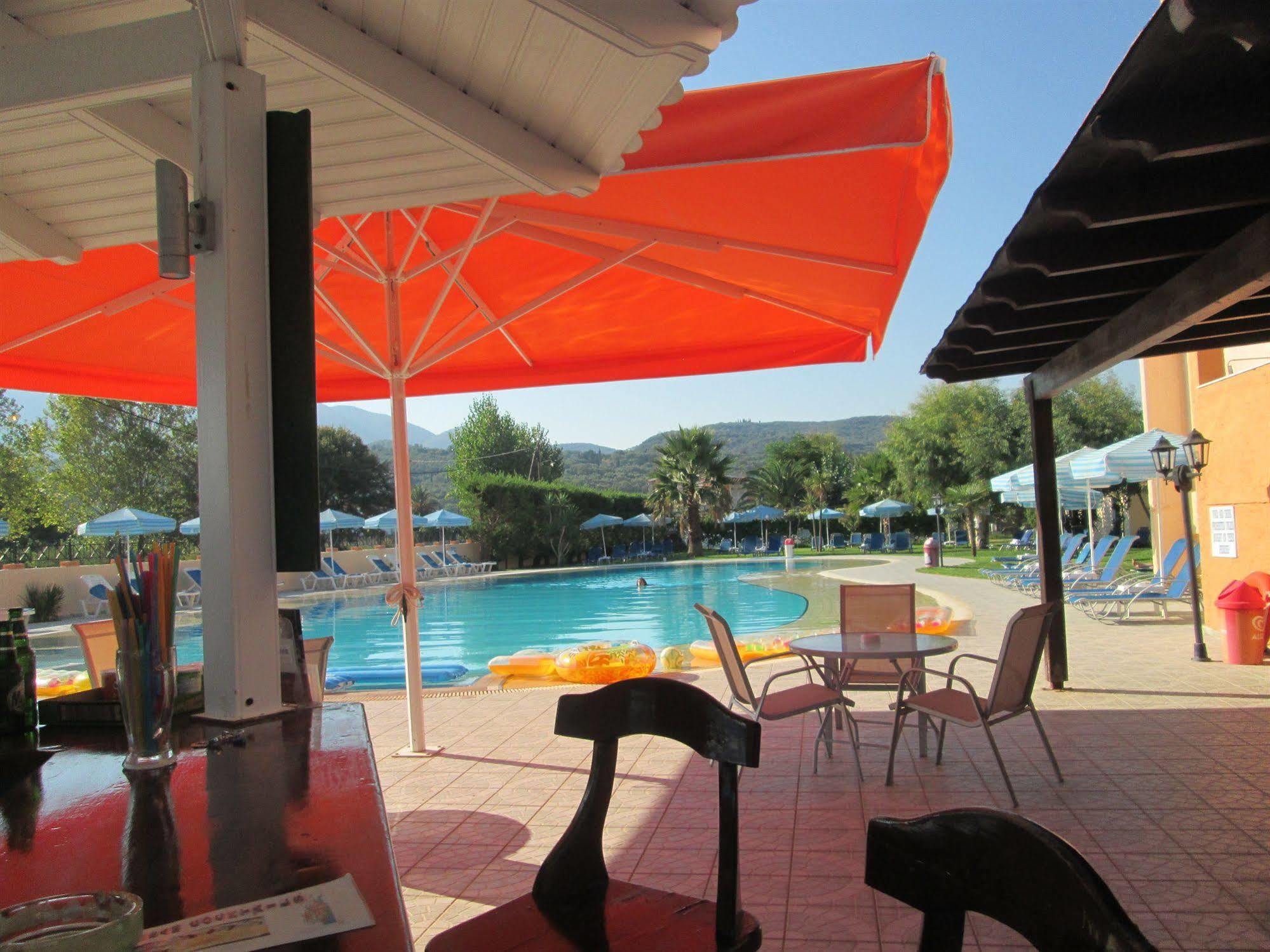 Ninos On The Beach Hotel Roda  Exterior foto