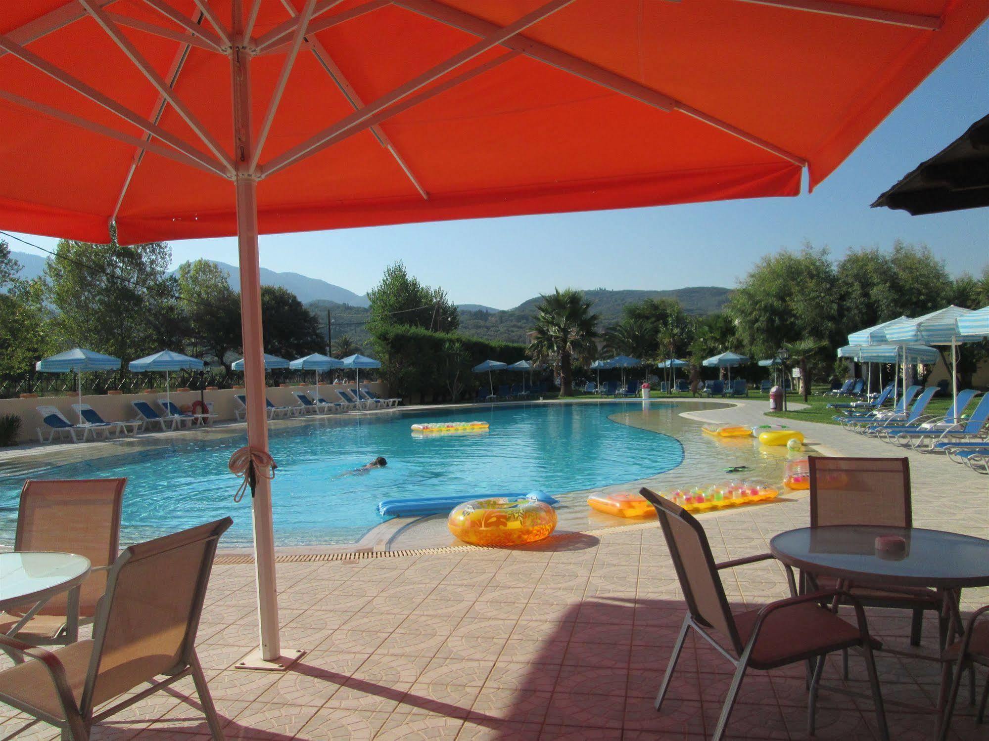 Ninos On The Beach Hotel Roda  Exterior foto